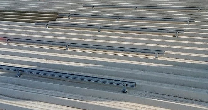 1MW aluminium L-voet zonne-montagesysteem voor metalen dak